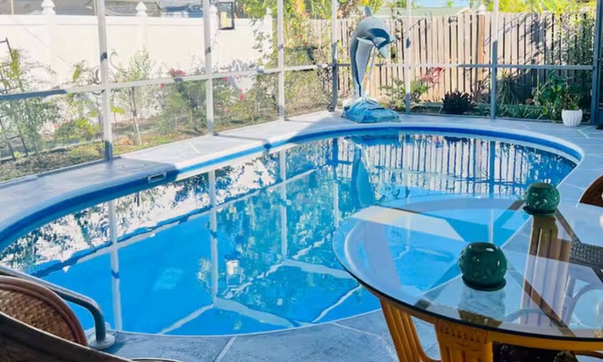 Regency Park Casa | Holiday Specials - Ask! Dog-Friendly Tropical Getaway with a Covered Pool