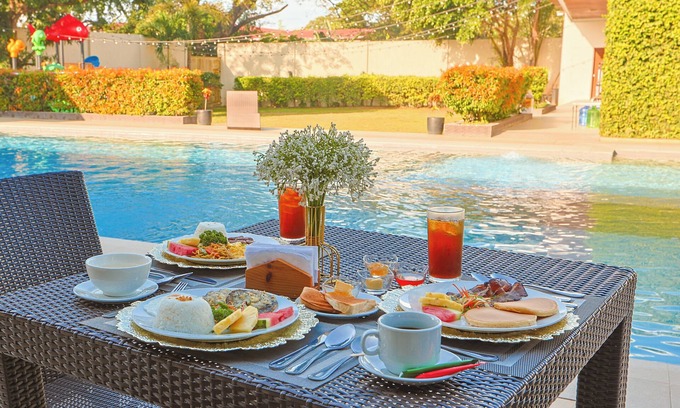 San Pedro Hotel | Holiday Suites Puerto Princesa
