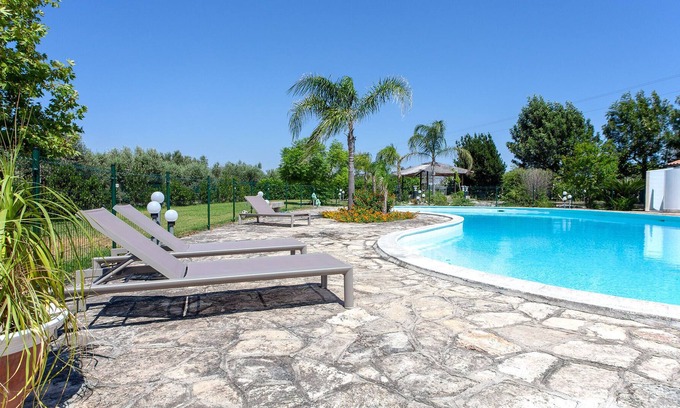 Corigliano D'Otranto Villa | Villa de vacaciones en alquiler con gran piscina privada, 5 dormitorios y 4 baños m550