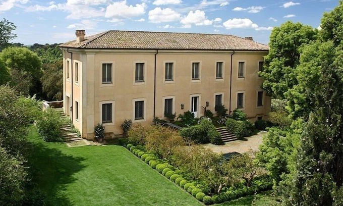 Cori Villa | vacaciones de vacaciones gran chalet de alquiler italia, lazio, cerca de roma, piscina, aire acondicionado, jardines, vista, gran finca, castillo