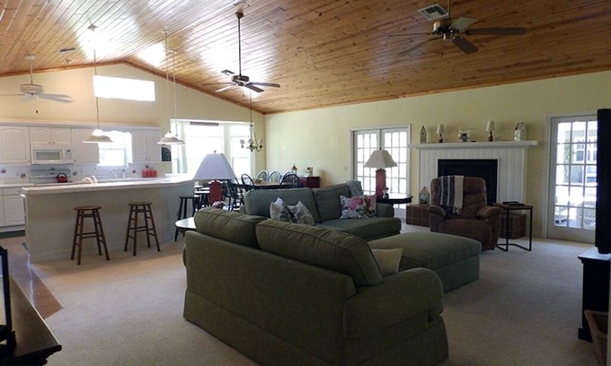 Lake County Casa | Holiday Vacation Rental Home