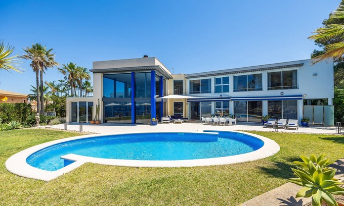Badia Blava Villa | Villa 'Bay Blue' con vistas al mar, Wi-Fi y aire acondicionado