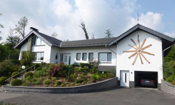 Schmallenberg Villa | Villa de vacaciones de 5 estrellas, excelente ubicación, muebles cómodos, 2-10 personas
