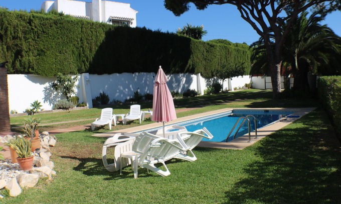 Calahonda Villa | Holiday Villa near Marbella with private pool and 3 bedrooms