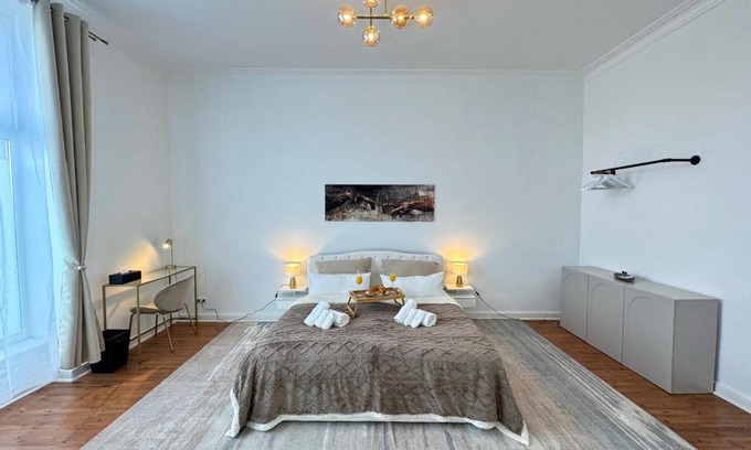 Pankow Apartamento | HolidayHome Apartments l Luxury Private Room in Prenzlauer Berg