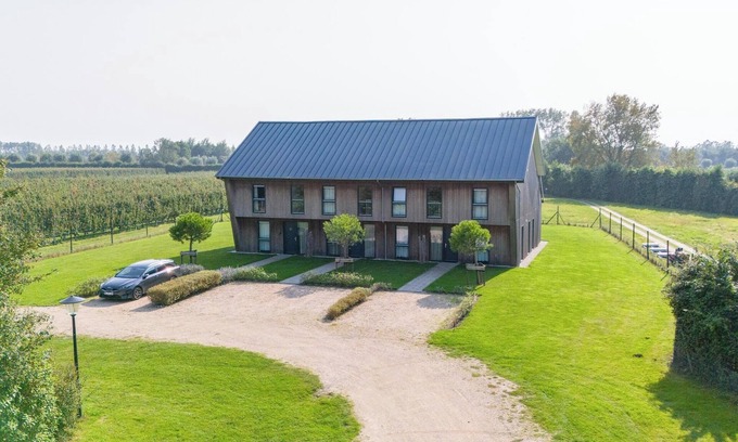 Municipality of Veere Chalet De Esquí | Holidayhome - Vroondijk 2 | Vrouwenpolder Zeebloesempje
