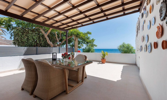 Pájara Apartamento | Holidays 'La Lajita Beach Studio' with Sea View, Wi-Fi and Air Conditioning