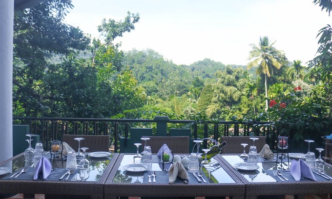 Anniwatta Cama Y Desayuno | Holistic Villas River