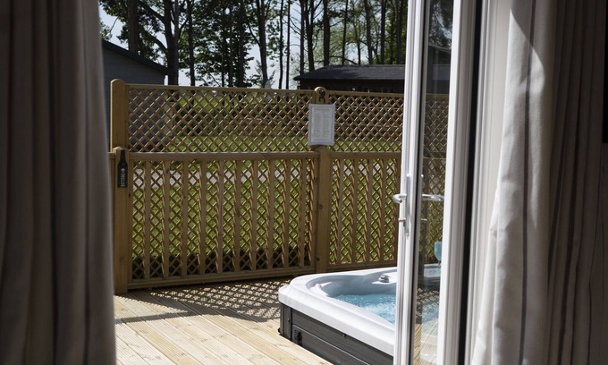 Ryther Cabina | Hollicarrs Long Lane Lodge