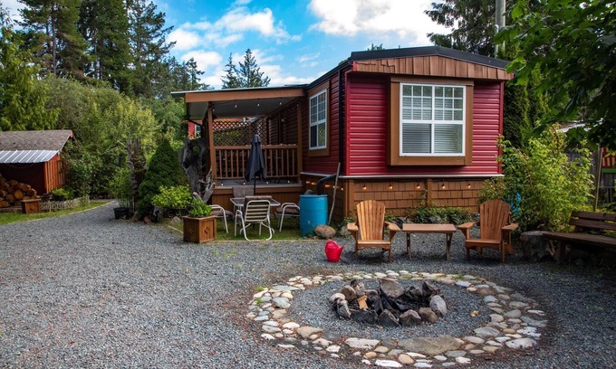 Regional District of Nanaimo Casa | Hollies Hideaway