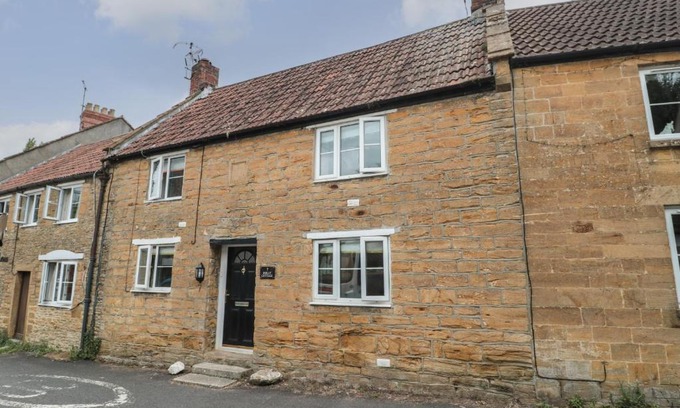 Brympton Casa | Holly Cottage