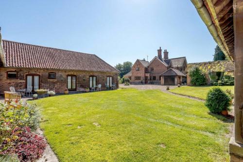Ravenshead Casa | Holly Lodge Country Guest House