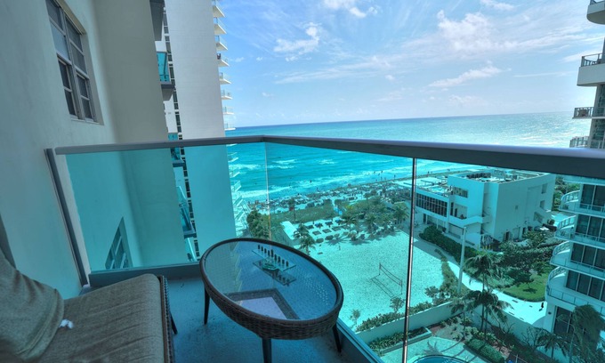 Hollywood South Central Beach Apartamento | Hollywood Apartment by the Sea