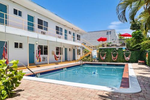 North Beach Apartamento | Hollywood Beach, Steps to the Beach, Pool