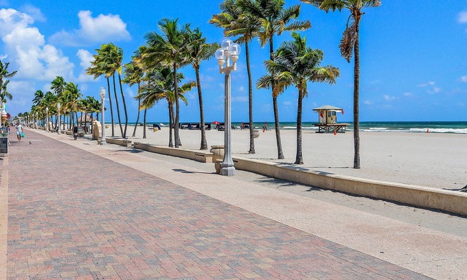 Hollywood Hotel | Hollywood Beachside Boutique Suites