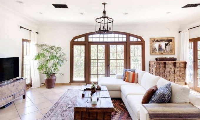 Hollywood Hills Villa | Hollywood Hills Designer Villa/Duplex with Authentic Charm