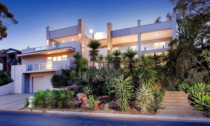Burnside Casa | Casa del árbol de Hollywood