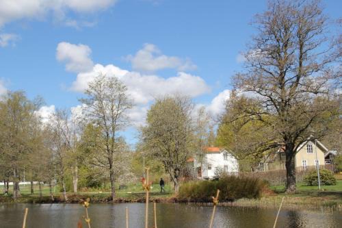 Bodafors Apartamento | Holmåkra long stay by House Viola, 3 bedroom entire house in Bodafors, sleeps 7