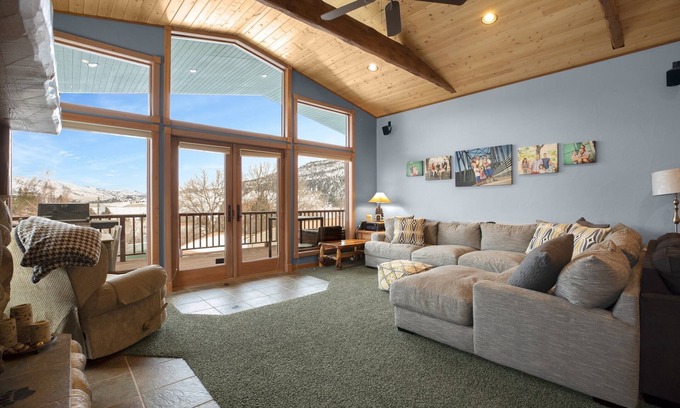 Wolf Creek Cabina | HOLTER LAKE RETREAT