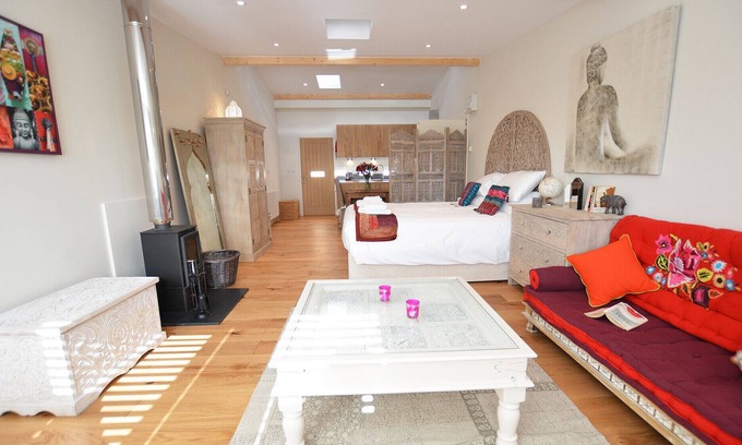 Halesworth Cabaña | HOLY COW, UBBESTON, family friendly, with pool in Laxfield
