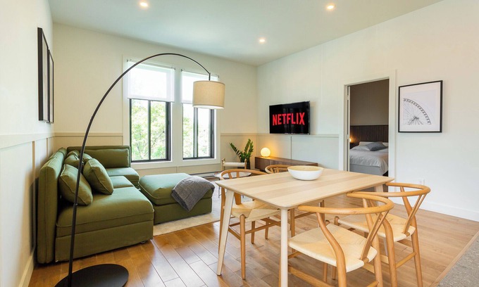 Hochelaga Apartamento | HOMA-Comfort&Style-1BR-Spacious-Natural Light-FeelHome-A/C-SelfCheckIn-Metro