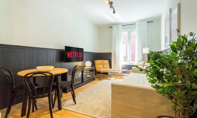 Hochelaga Apartamento | HOMA-Comfort&Style-2BR-Spacious-Natural Light-FeelHome-A/C-SelfCheckIn-Metro