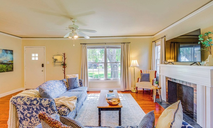 Del Mar Casa | Home < 2 Mi to McGee Beach & Cole Park!