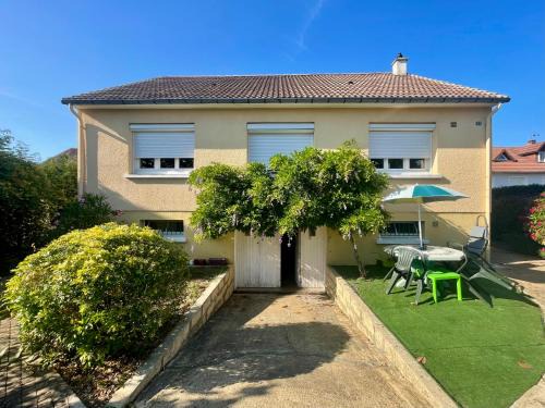 Spay Casa | Home 5km circuit 24 hours of Le Mans, motoGP, 6 beds