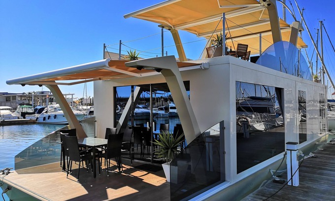 Torrevieja Alquiler De Eote | Home Aboard - Casa Flotante confort, experiencia y lujo.