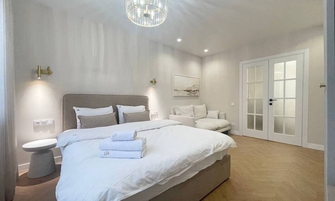 Sovetsky District Apartamento | Home Apart Surganova str. 80
