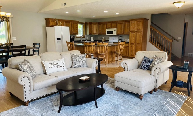 Detroit Lakes Casa | Home at Long bridge in Detroit Lakes near WE Fest, Golf, the famous DL beach.