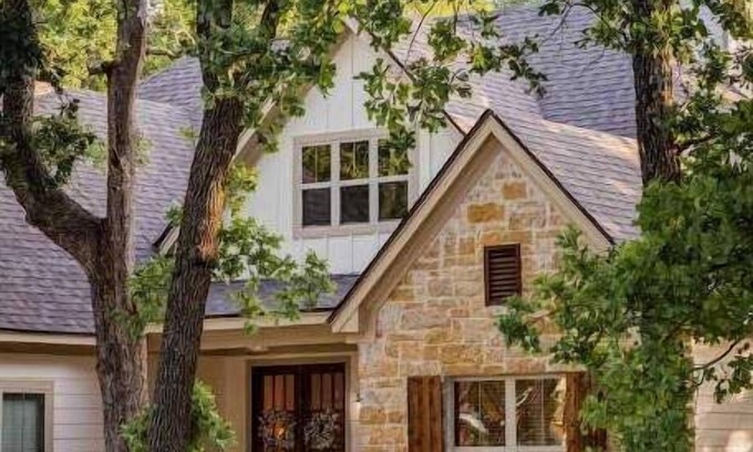 Waco Casa | Home At The Bluffs