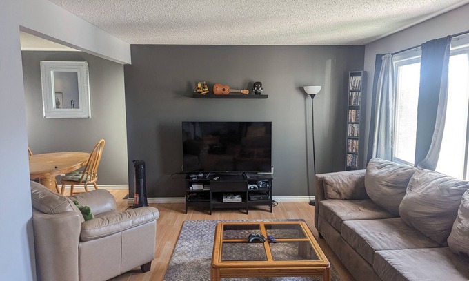 Fort McMurray Casa | Home away from Home - Townhouse in Fort McMurray, AB