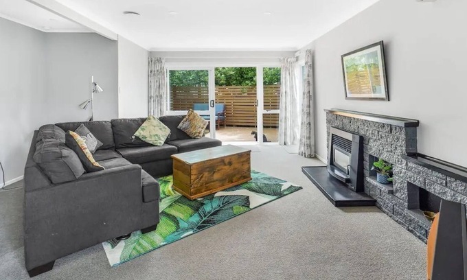 Te Rapa Casa | Home away from home! 3br house