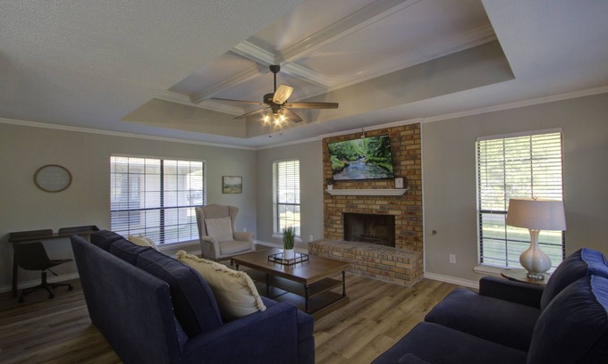 Texarkana Casa | Home Away from Home & Business Ready
