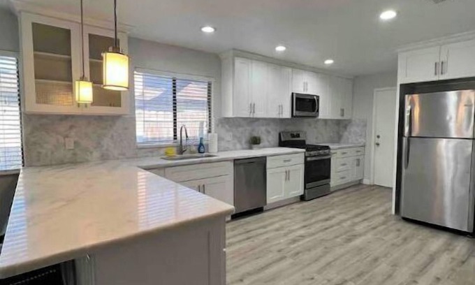 Stockton Casa | Home Away From Home - Beautifully remodeled 4 bedroom home in the Central valley
