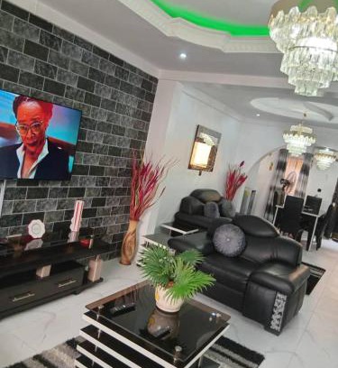 Alimosho Casa | Home Away from Home - Gowon Estate near Gemade, Ipaja, Lagos