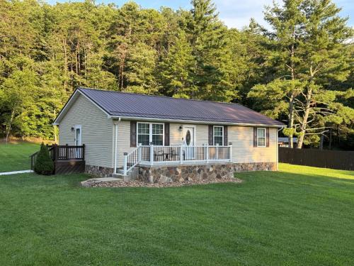 Bastian Casa | Home Away from Home~King Master w/Ensuite