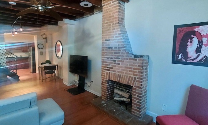 Downtown Baltimore Casa | Home Away From Home !!!