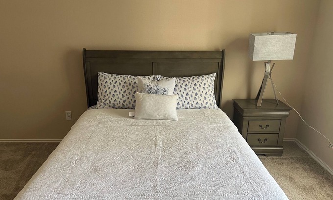 Sugar Land Casa | Home away from home. Suitable for families close to city center, parks & more