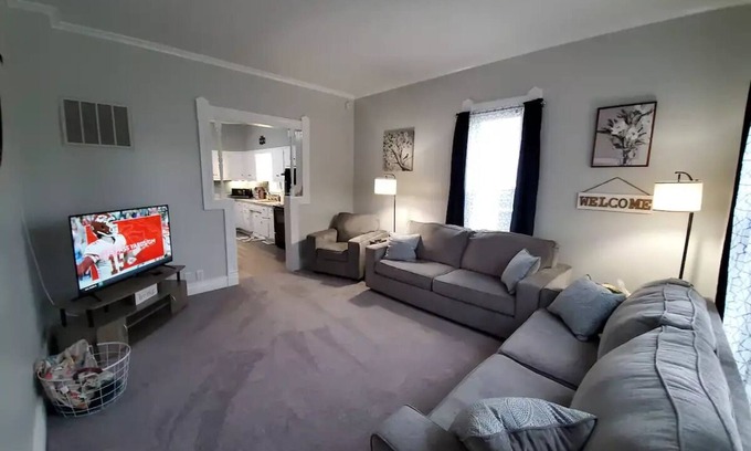 Warrensburg Casa | Home Away From Home