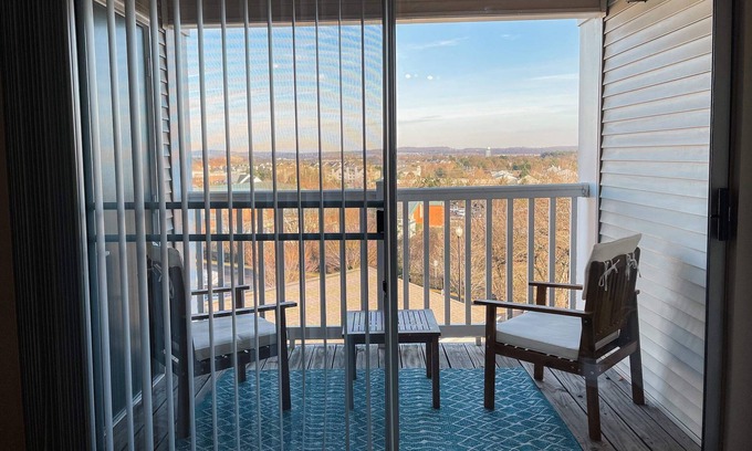 Frederick Apartamento | Home away from home with stunning mountain views