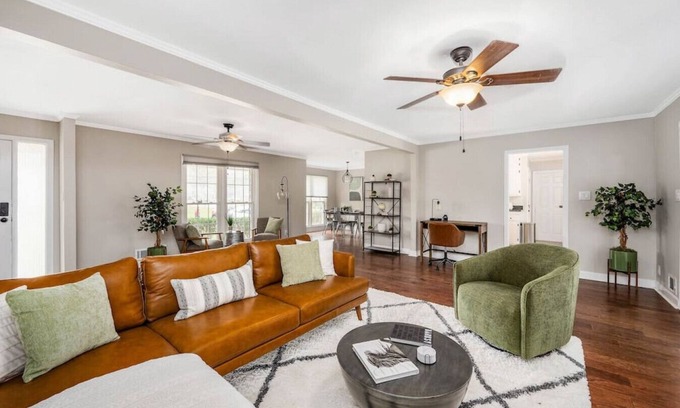 Macon Casa | Home Away From Home · Where Luxury Meets Comfort