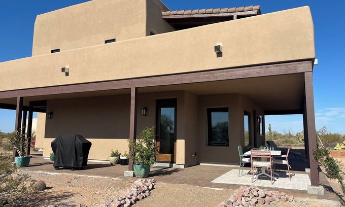 East Mesa Casa | home backs to the state park, heated saltwater pool and jacuzzi