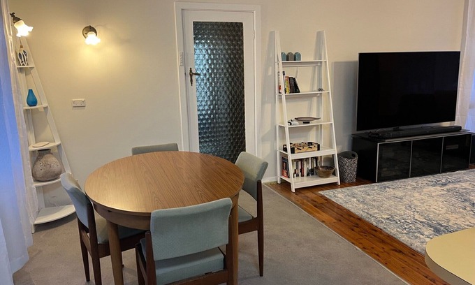 Hamilton Casa | Home close to entertainment, food, sporting venues with parking.