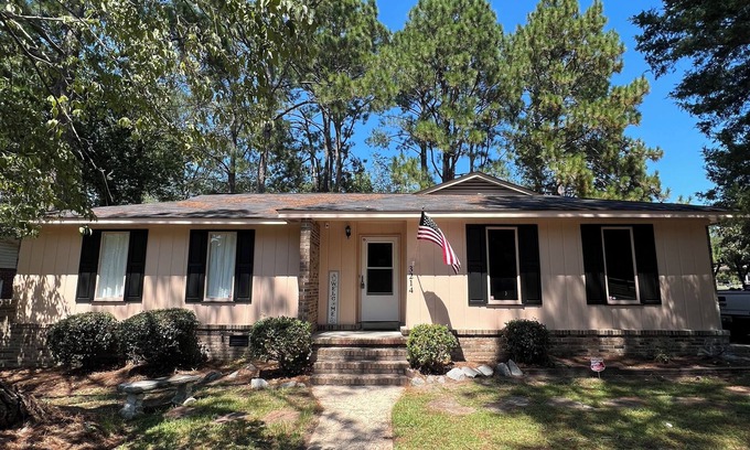 Huntcliff Casa | Home columbia, Near ft Jackson