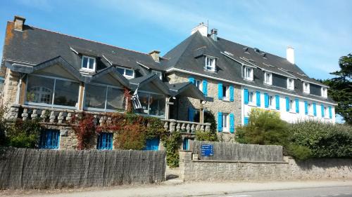 Saint-Pierre-Quiberon Hotel | Home des Pins SARL