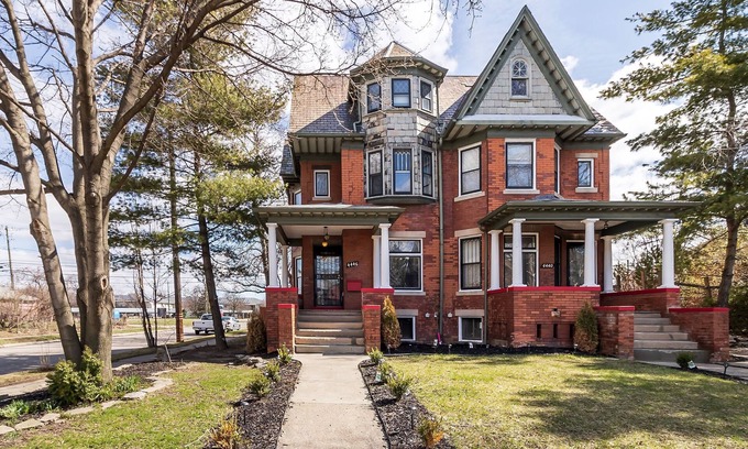 Woodbridge Casa | Home Detroit Beautiful Historic