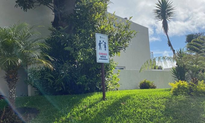 Villa Canales Casa | Home en Carretera a El Salvador 7 minutes away from Casa de Dios Church!