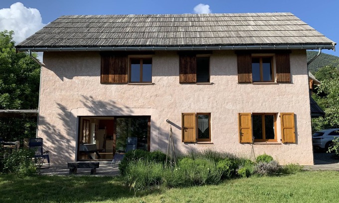 Puy-Saint-Eusebe Casa | Home for families and groups